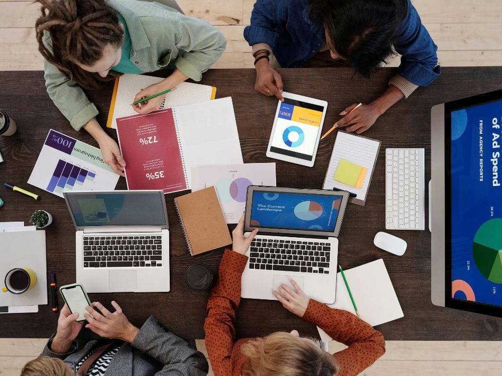 Blog, vídeo, redes sociais e e-mail marketing como formatos de conteúdo digital